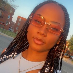 Meet your Posher, Maelle